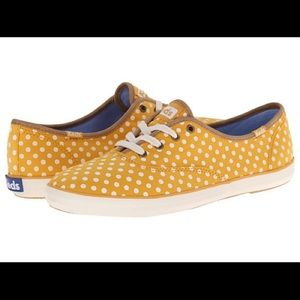 Keds Canvas Shoe Size 7.5 NWOT